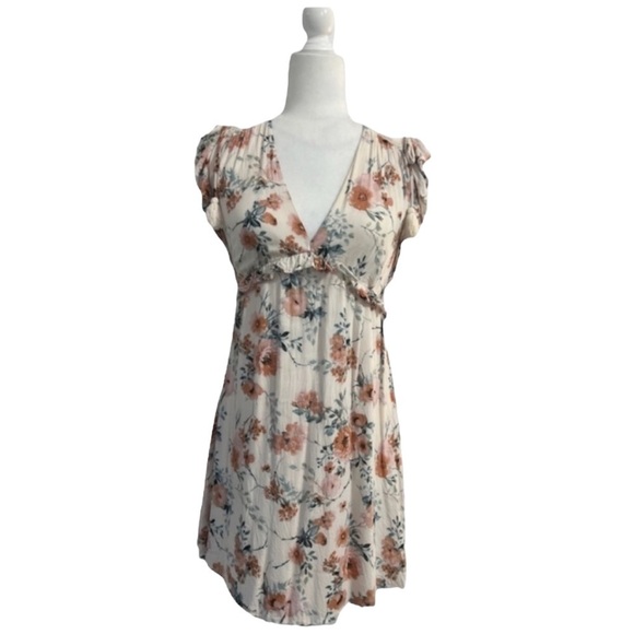 Xhilaration Short Sleeve Mini Lace V Neck Flutter Sleeve Dress - Size Small - Picture 1 of 14